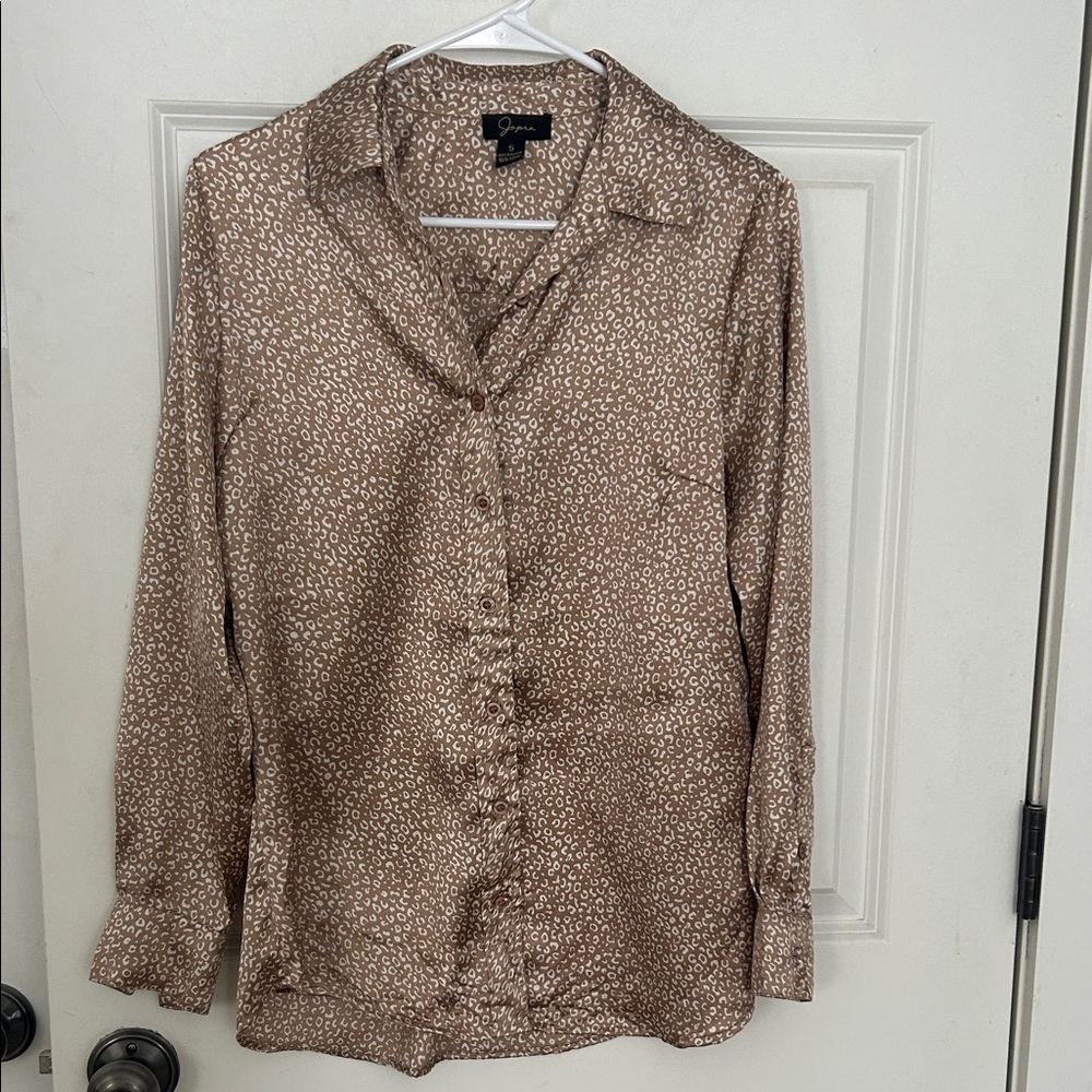 Japna Satin Fabric Cheetah print button down blouse size small tan